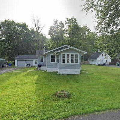 76 Idle Ln, Rochester, NY 14623