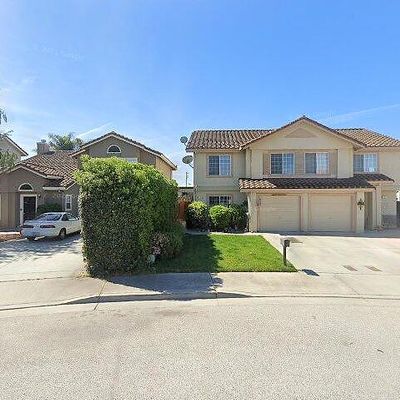 761 Las Palmas Dr, Hollister, CA 95023