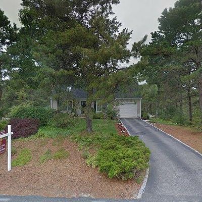 77 Wintergreen Rd, Mashpee, MA 02649