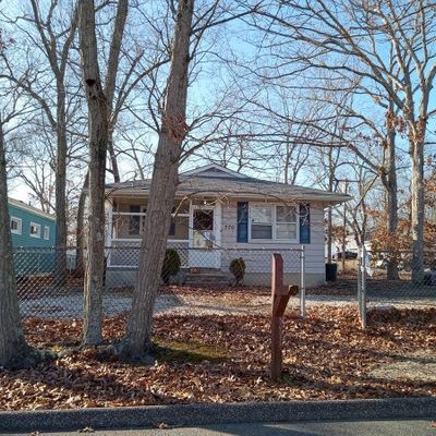 770 Weehawken Ave, Forked River, NJ 08731