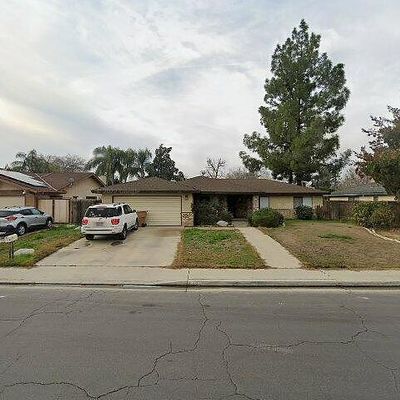 7701 Selkirk Dr, Bakersfield, CA 93309