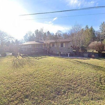 776 Possum Hollow Rd, Blowing Rock, NC 28605