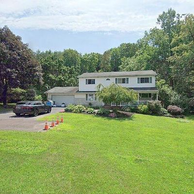 79 Saint Peters Rd, Macungie, PA 18062