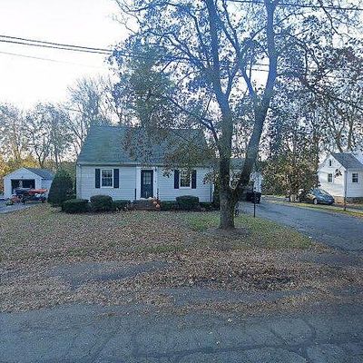8 Gould St, North Reading, MA 01864