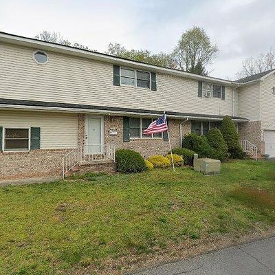 8 Rachel Dr #B, Archbald, PA 18403