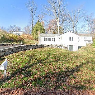 8 Willow Rd, New Milford, CT 06776