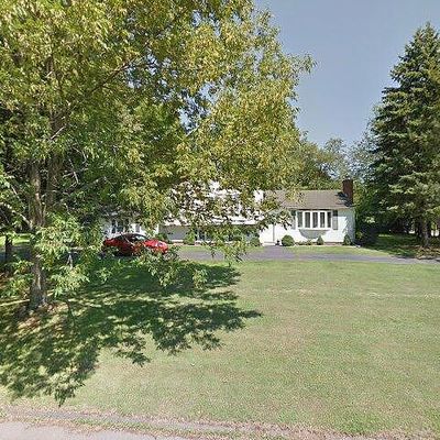 80 Randall Dr, North Haven, CT 06473