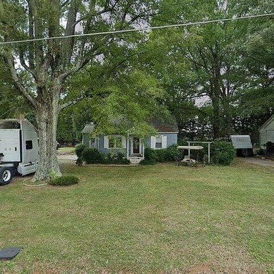 802 3 Rd St Se, Conover, NC 28613