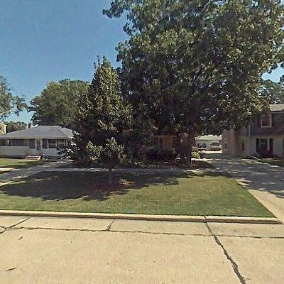 6613 Pershing Blvd, Kenosha, WI 53142