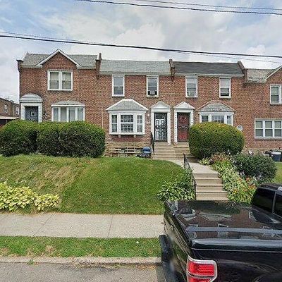 6633 Hollis St, Philadelphia, PA 19138