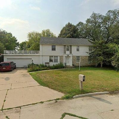 68 Kentucky Ct, Mason City, IA 50401