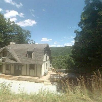 684 Pilot Knob Rd, Glenville, NC 28736