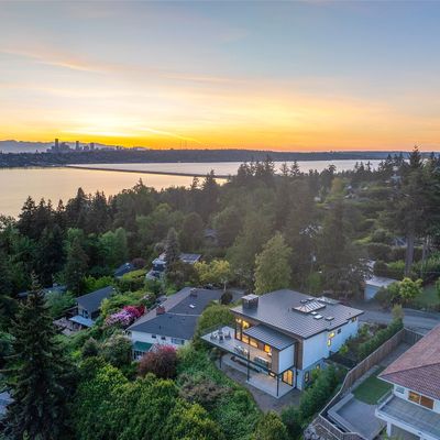 6939 Se Allen St, Mercer Island, WA 98040