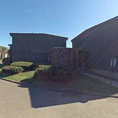 70 Webster Ct, Newington, CT 06111