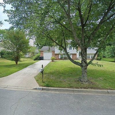 704 Castlewood Dr, Upper Marlboro, MD 20774