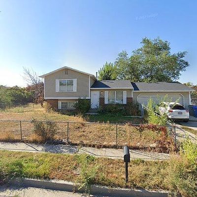 7077 W Kings Estate Dr, West Valley City, UT 84128