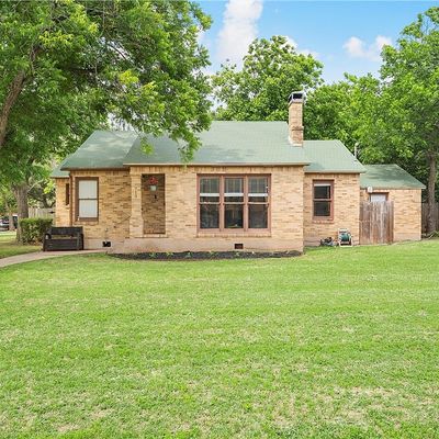 713 S Van Buren St, Mcgregor, TX 76657