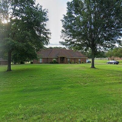 8700 Dove Hill Dr, Olive Branch, MS 38654