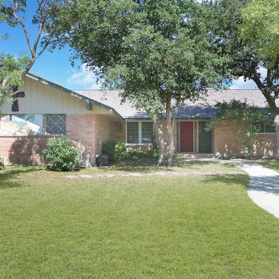 8738 Midcrown Dr, Windcrest, TX 78239