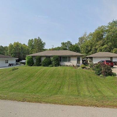8739 S 83 Rd St, Franklin, WI 53132