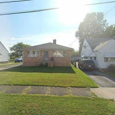 884 E 207 Th St, Cleveland, OH 44119