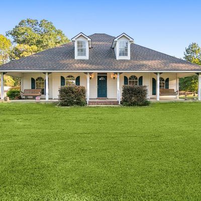 8925 Jodie Rd, Zachary, LA 70791