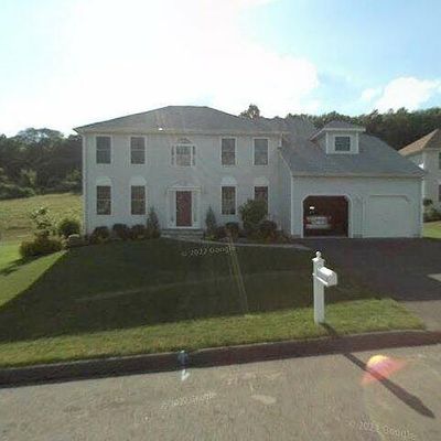 9 Morningview Ct, Hamden, CT 06518