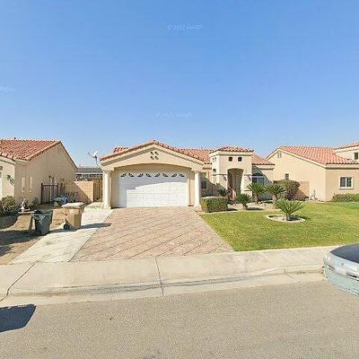 9011 Kellyann St, Bakersfield, CA 93313