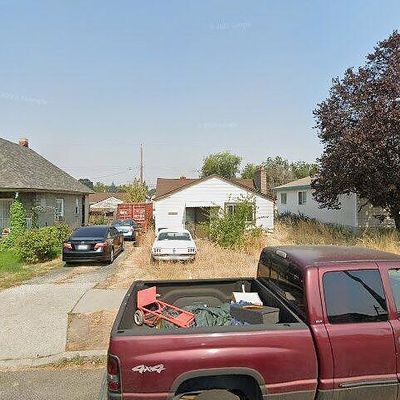 903 E Princeton Ave, Spokane, WA 99207