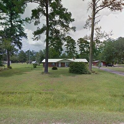 908 N Macon St, Ludowici, GA 31316