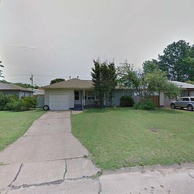 909 N Elm St, Ponca City, OK 74601