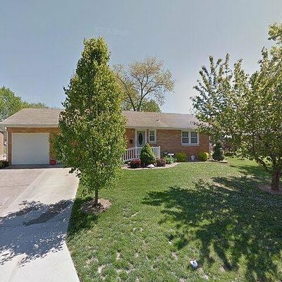 916 Christopher Ct, Quincy, IL 62305