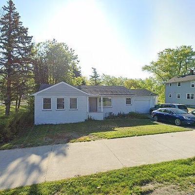 92 Point Dr N, Dunkirk, NY 14048