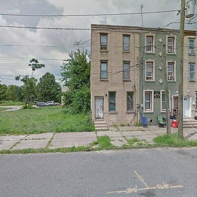 933 Point St, Camden, NJ 08102