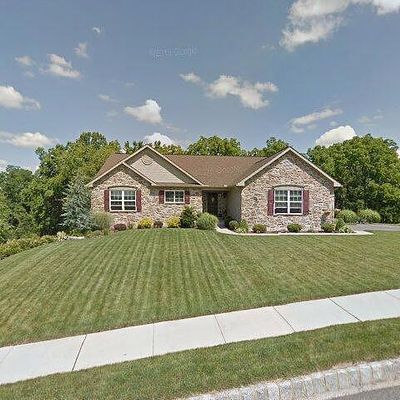 940 Baywood Ave, Wernersville, PA 19565