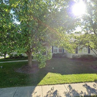 95 Waterbury Cir, Oswego, IL 60543