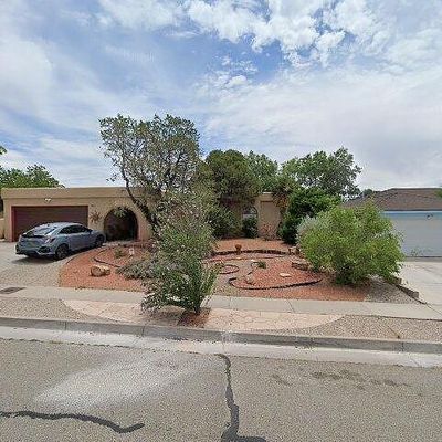 9516 Avenida De La Luna Ne, Albuquerque, NM 87111