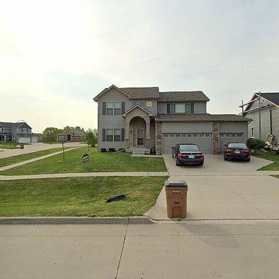 9702 Hazelwood Ave, Johnston, IA 50131