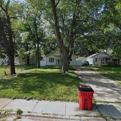 806 E London Ave, Peoria Heights, IL 61616