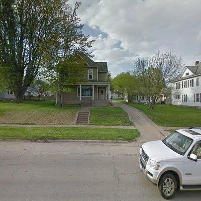 806 N 1 St St, Ashton, IL 61006