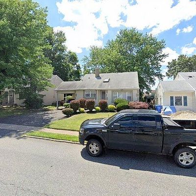 81 Cleveland Ave, Colonia, NJ 07067