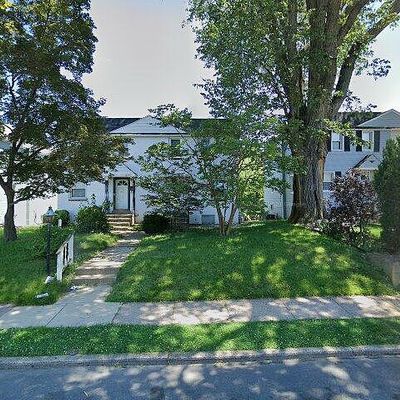 81 Foster Ave, Sharon Hill, PA 19079