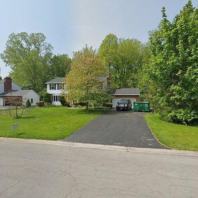 8120 Old Post Rd W, East Amherst, NY 14051