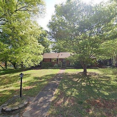 816 Elizabethan Dr, Greensboro, NC 27410