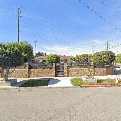 8169 Teesdale Ave, North Hollywood, CA 91605