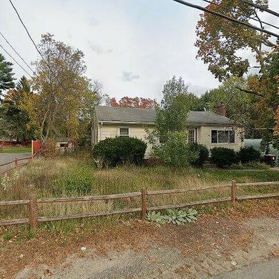 82 Carl Ave, Brockton, MA 02302