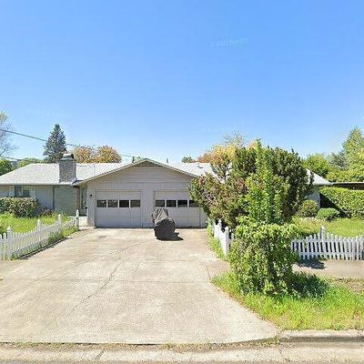 820 Olympic Ave, Medford, OR 97504