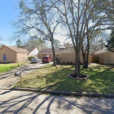 8207 Amurwood Dr, Tomball, TX 77375