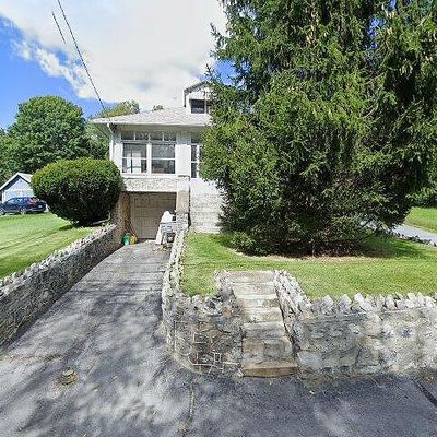 823 Leiszs Bridge Rd, Reading, PA 19605