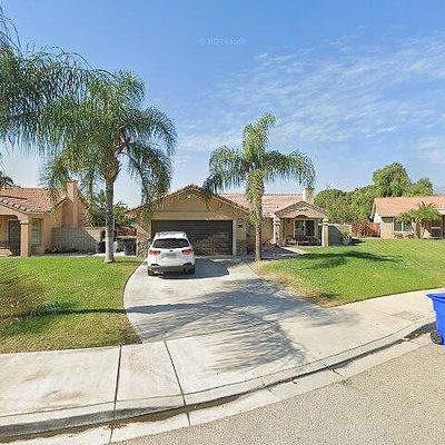 8270 Taurus Ave, Fontana, CA 92335